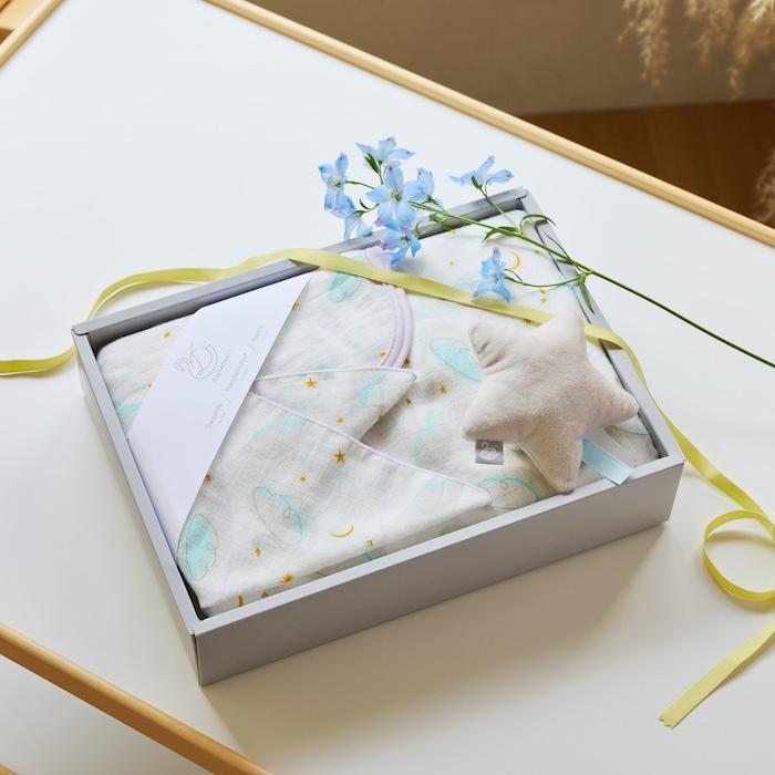出産祝い D by DADWAY ディーバイダッドウェイ ガーゼおくるみ スワドル ギフトセット M スワンレイク ラベンダー ガーゼハンカチ 星 | D by DADWAY | 08