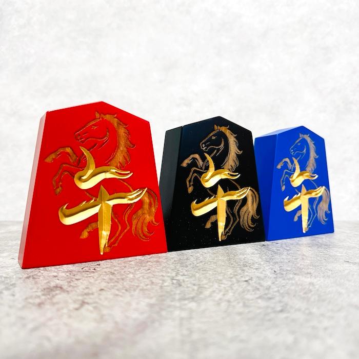 縁起物 置物 木製 飛翔午駒 4寸 高さ約11cm 午年 馬 お祝い 風水 将棋