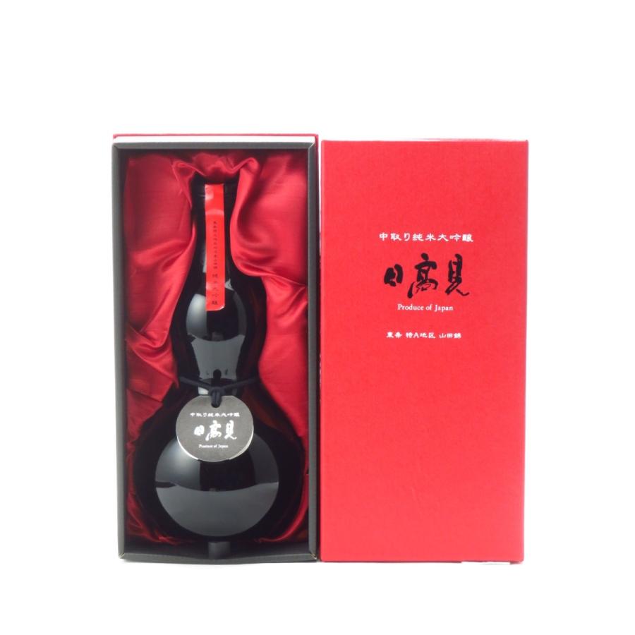 日高見 中取り 純米大吟醸 黒色ひょうたんボトル 720ml 化粧箱入り