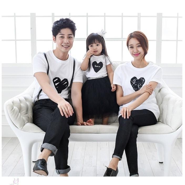 家族服 親子ペアルック ｔシャツ トップス お揃い 夏物 お揃い 半袖 子供服 ファション パパ ママ カジュアル かわいい ベビー服 お揃いコーデ 安い 人気 撮影 Faerie134 ミニョンショップ 通販 Yahoo ショッピング