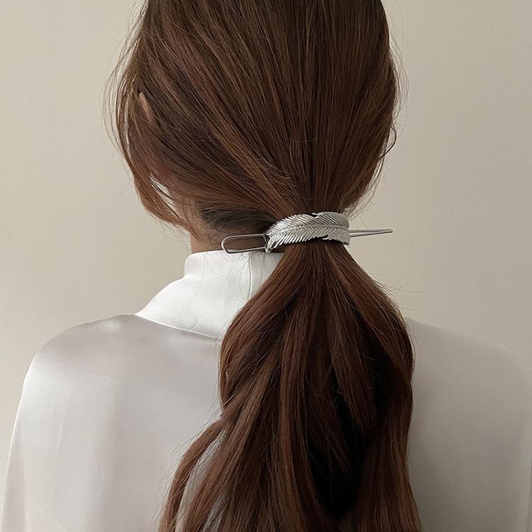 マジェステ かんざし 櫛 レディース ヘアアクセサリー 棒差し 髪留め 髪飾り ヘアアレンジ まとめ髪 羽根 フェザー おしゃれ シンプル カジュアル Acc おとりよせ Com 通販 Yahoo ショッピング