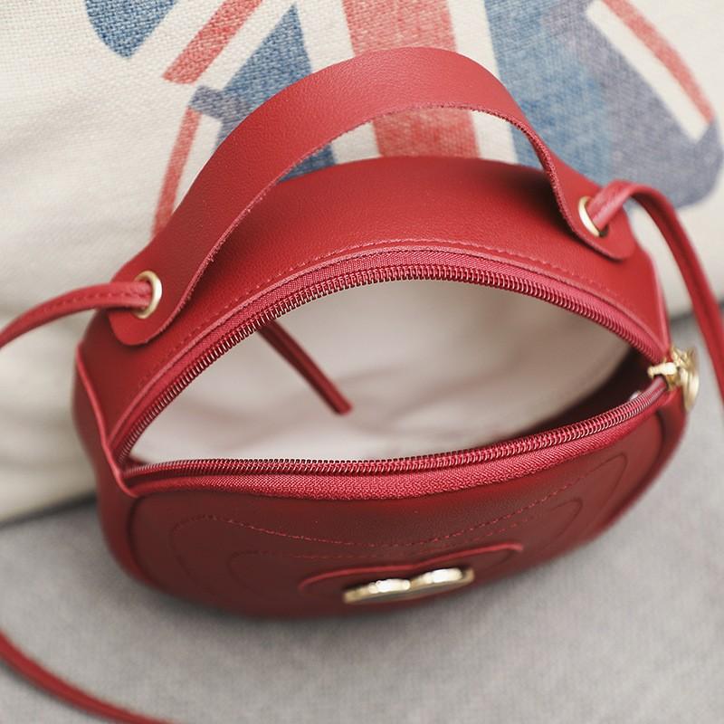 バッグ レディース ファッション小物 ハート 丸 赤 黒 Pu素材 可愛い ショルダー 小さめ 大人可愛い おしゃれ カラバリ豊富 Bag おとりよせ Com 通販 Yahoo ショッピング