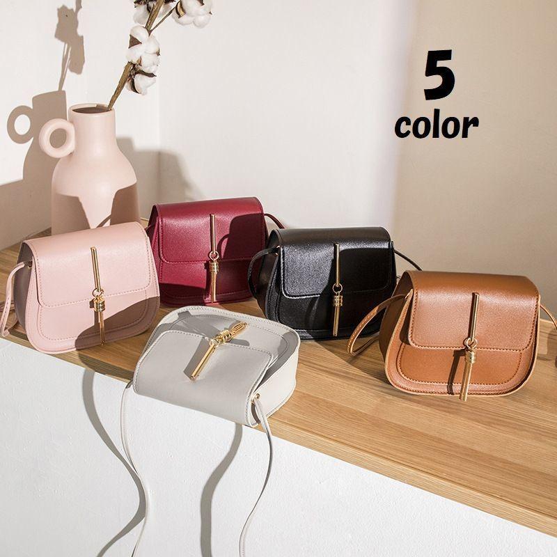 ショルダーバッグ レディース かばん 鞄 斜め掛け ワンショルダー Puレザー 四角 スクエア型 チェーン タッセル風 マグネット開閉 ショルダー紐調 Bag 401 おとりよせ Com 通販 Yahoo ショッピング