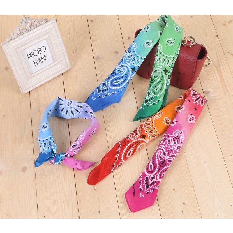 バンダナ グラデーションカラー ペイズリー柄 ハンカチ 三角巾 ファッション小物 おしゃれ レディース メンズ 男女兼用 Oth 365 おとりよせ Com 通販 Yahoo ショッピング