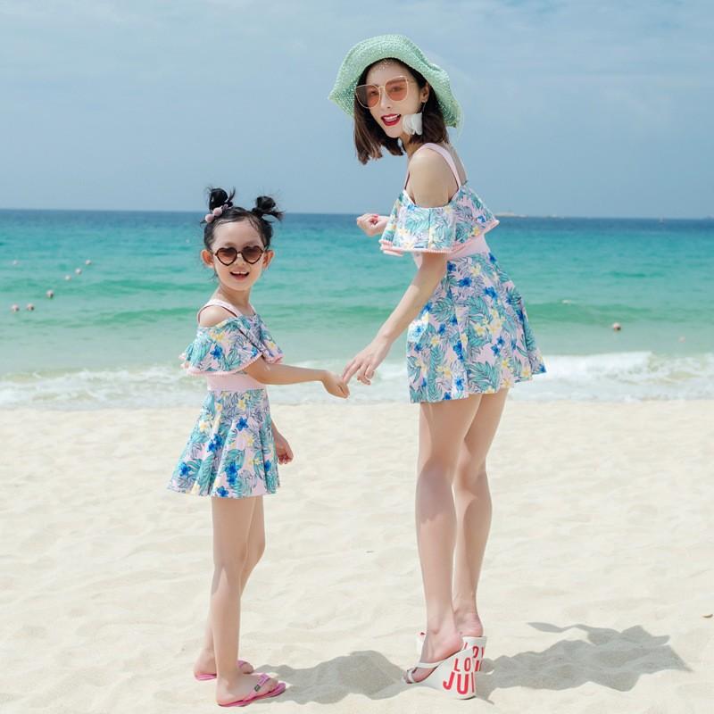 水着 レディース オフショルダー ワンピース風 タック 親子コーデ おそろい ペアルック イラスト マリンスポーツ スウィムウェア レジャー 遊び 休 Swim 1 おとりよせ Com 通販 Yahoo ショッピング