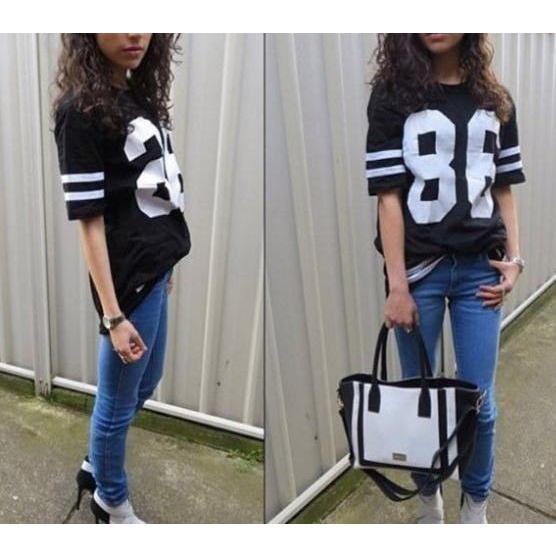 Tシャツ チュニックtシャツ 半袖tシャツ チュニック レディース トップス ロゴ プリント 丸首 ラウンドネック 丈長め 数字 番号 86 横線 ラ Top おとりよせ Com 通販 Yahoo ショッピング