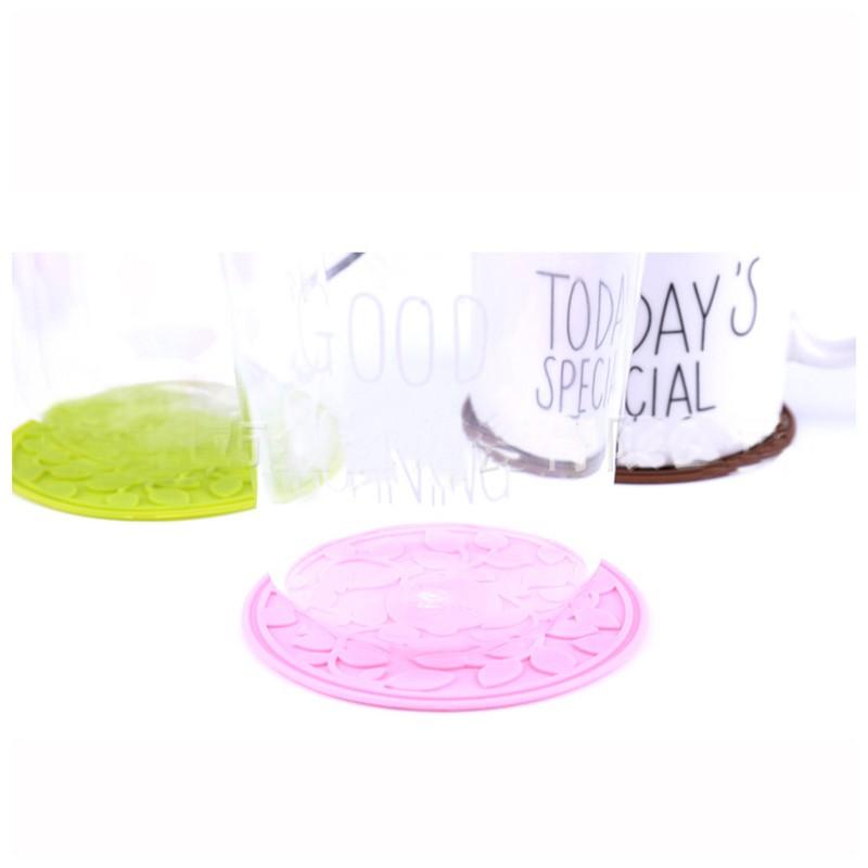 コースター コップ置き マグカップ置き 滑り止め付き シリコン ゴム 耐熱 エンボス リーフ 葉っぱ シンプル おしゃれ かわいい 食卓 8 5cm Zak おとりよせ Com 通販 Yahoo ショッピング