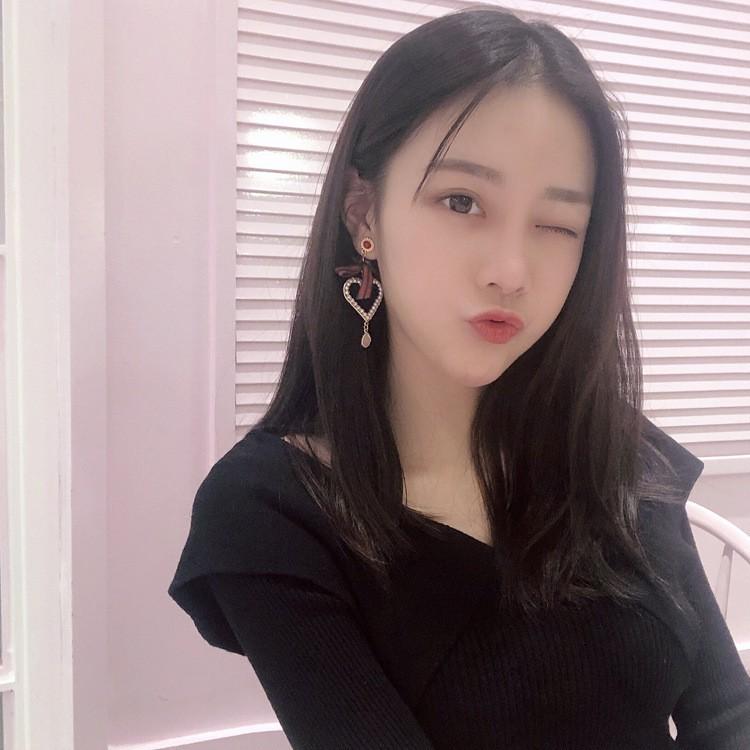 ピアス イヤリング レディース 女性用 ノンホール 赤 レッド 白 ホワイト グリーン 緑 リボン チェック ハートモチーフ 可愛い 綺麗 揺れる 小 Zak おとりよせ Com 通販 Yahoo ショッピング