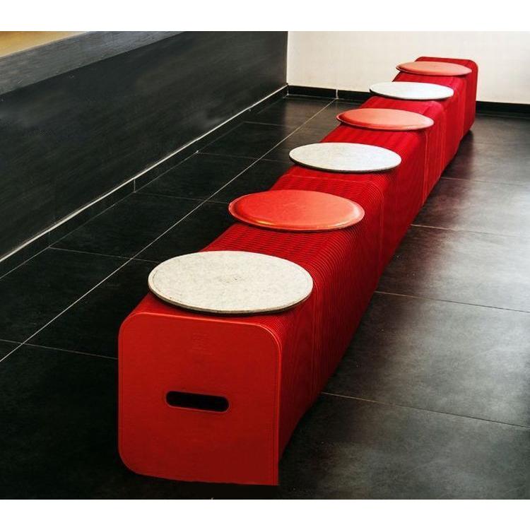 ソファー アコーディオンソファー ペーパーソファー シンプル 紙製ソファー 持ち運び 変形 ナチュラル 円座付き 折り畳み カフェ風 モダン チェア     商品情報    シンプル・モダンな6人掛け用ペーパーソファーですお部屋に合わせて色々な形に変形できちゃいます。折りたたみできるジャバラ式なので