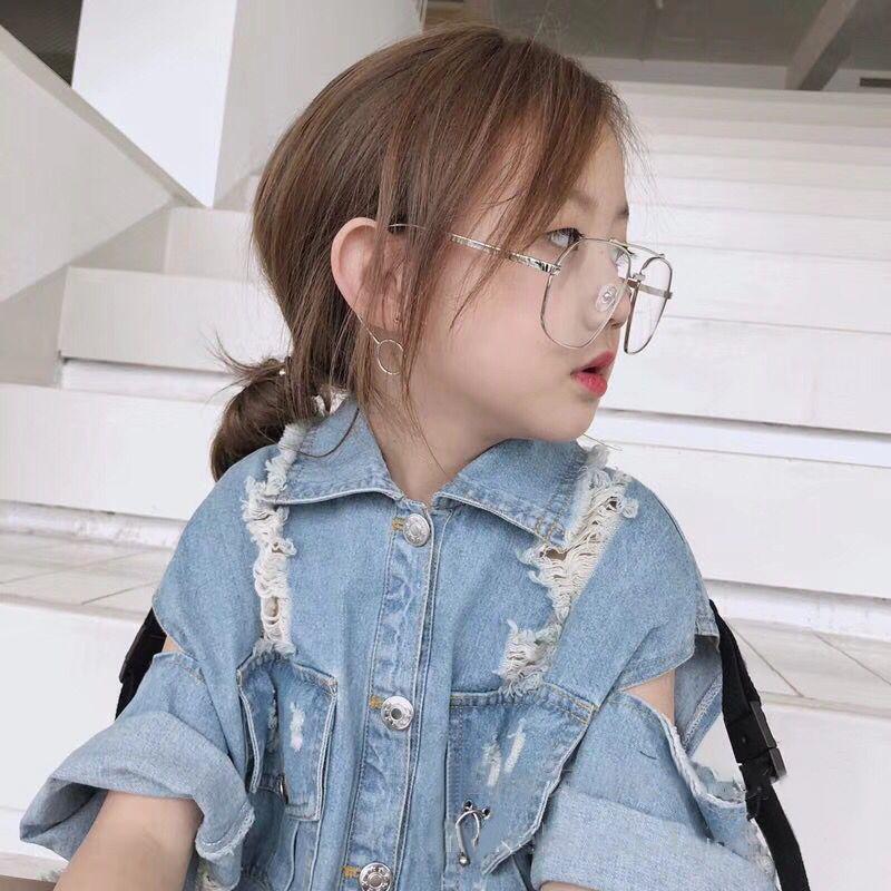 メガネ パリ型 キッズ 子供用 女の子 男の子 伊達メガネ ファッションアイテム メタルフレーム 透明 クリア 眼鏡 アイウェア おしゃれ かわいい Zak おとりよせ Com 通販 Yahoo ショッピング