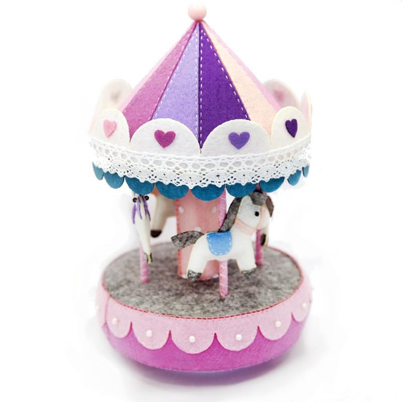 手芸セット 素材セット 手作り ハンドクラフト ハンドメイド かわいい 裁縫 手縫い 可愛い 手芸 手芸キット メリーゴーランド 馬 うま ウマ イン Zak おとりよせ Com 通販 Yahoo ショッピング