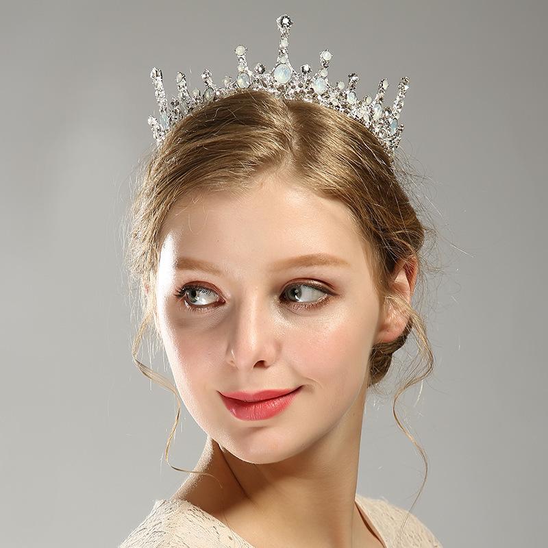 ティアラ ヘッドドレス レディース ヘアアクセサリー 髪飾り ラインストーン 可愛い おしゃれ 女子力アップ お嬢様 きれいめ 大人女子 上品 高級感 Zak おとりよせ Com 通販 Yahoo ショッピング