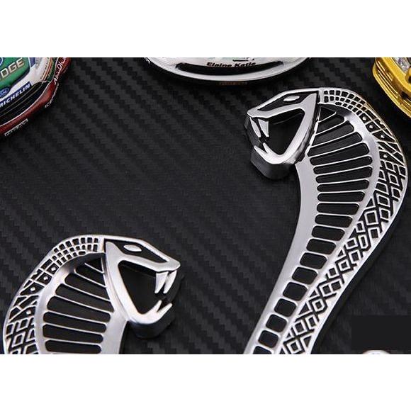 カーステッカー 車用ステッカー 3d 立体的 ボディステッカー シール 2つ入り 蛇 ヘビ へび 2匹セット 左向き 右向き メタル シンプル 自動車 Zak 476 おとりよせ Com 通販 Yahoo ショッピング