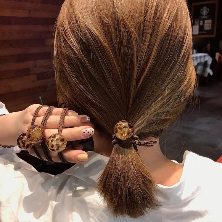 ヘアゴム ヘアアクセサリー ヒョウ柄 アクリルボール レオパード 髪飾り レディース 女性用 カジュアル かわいい おでかけ Zak おとりよせ Com 通販 Yahoo ショッピング