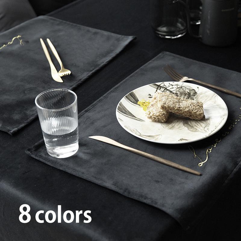 ランチョンマット キッチン用品 日用雑貨 ベロア調 無地 英語ロゴ アルファベット シンプル シック 大人 おしゃれ 単色 ランチタイム ディナータイ Zak おとりよせ Com 通販 Yahoo ショッピング