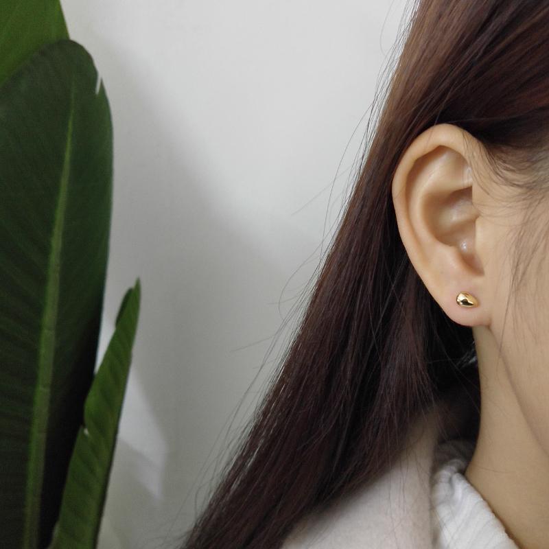 日本正規品 ピアス 両耳用 華奢 シルバー925 アクセサリー レディース 女性 婦人 ファッション小物 シンプル 雫型 かわいい おしゃれ ギフト プレゼント ピアス サイズ