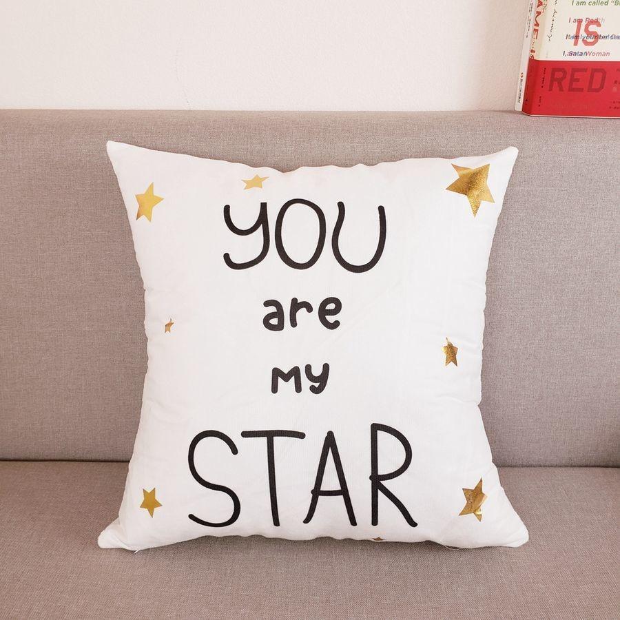 クッションカバー カバー クッション カバーのみ 45 45cm ゴールド くちびる 英字 英語 おしゃれ オシャレ 可愛い かわいい 雑貨 インテリ Zak 1 おとりよせ Com 通販 Yahoo ショッピング