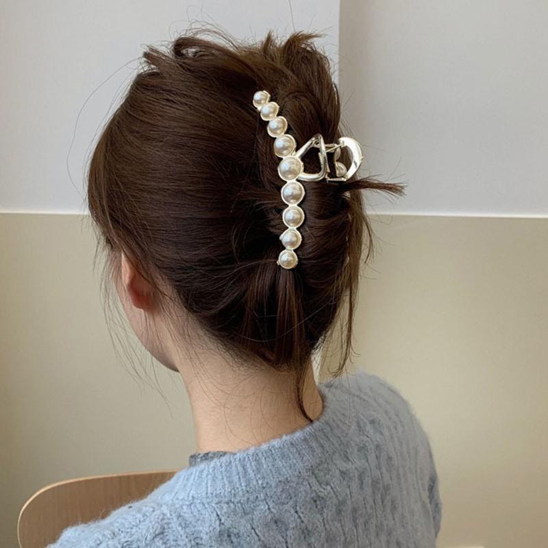 ☆ フェイクパール ヘアアクセサリー ヘアクリップ バンスクリップ シンプル かわいい 上品 大きめ ホワイト クリア 大人 【85%OFF!】 ☆ フェイクパール ヘアアクセサリー ヘアクリップ バンスクリップ シンプル かわいい 上品 大きめ ホワイト クリア 大人 【85%OFF!】