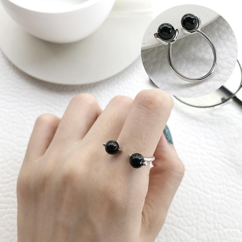 指輪 オープンリング レディース 女性 アクセサリー シルバー925 調整可能 フロントオープン 天然石 回転 黒瑪瑙 黒メノウ オニキス シンプル Zak おとりよせ Com 通販 Yahoo ショッピング