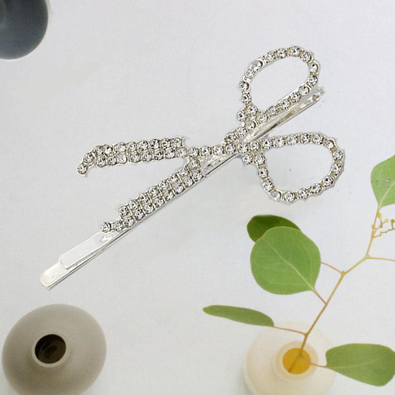 ヘアピン ヘアクリップ レディース ヘアアクセサリー 髪留め 髪飾り ピン留め シルバーカラー ラインストーン ハサミ はさみ シザー ヘアアレンジ Zak おとりよせ Com 通販 Yahoo ショッピング