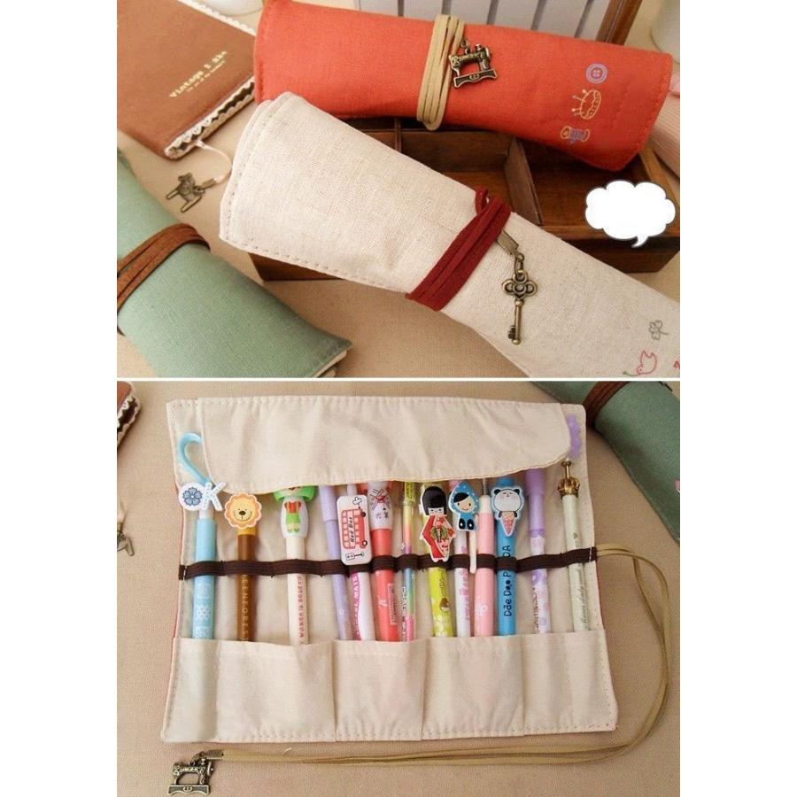 ペンケース ロール 巻き型 筆箱 雑貨 文房具 事務用品 ステーショナリー 筆記用具 赤 緑 紐巻き チャーム うさぎ 鍵 ペン Zak 809 おとりよせ Com 通販 Yahoo ショッピング