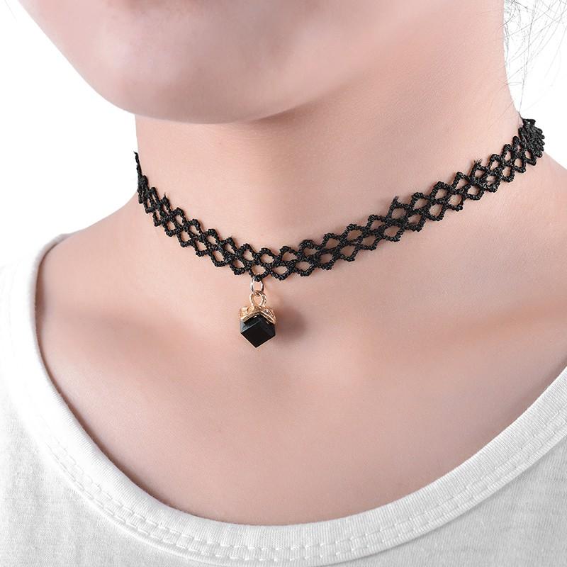 チョーカー アクセサリー レディース 首飾り ネックレス スクエア 四角 レース 黒 ブラック シンプル おしゃれ かわいい ゴシック風 ギフト 女性 Zak 511 おとりよせ Com 通販 Yahoo ショッピング