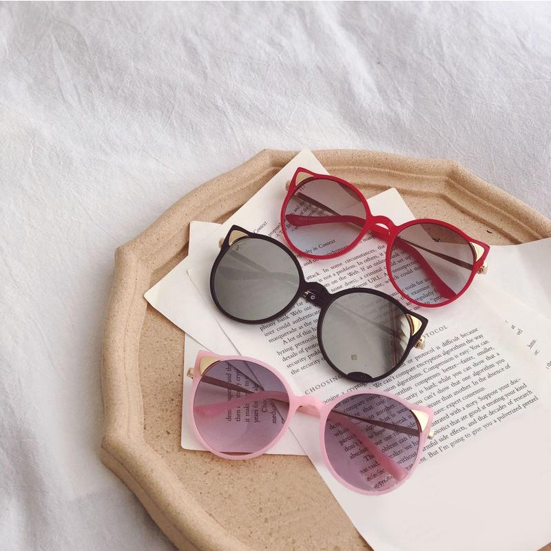 サングラス キッズ 子供 ファッション小物 アイウェア ボストン型 猫耳付き おしゃれ かわいい 日焼け対策 Uv対策 お出かけ Zak 614 おとりよせ Com 通販 Yahoo ショッピング