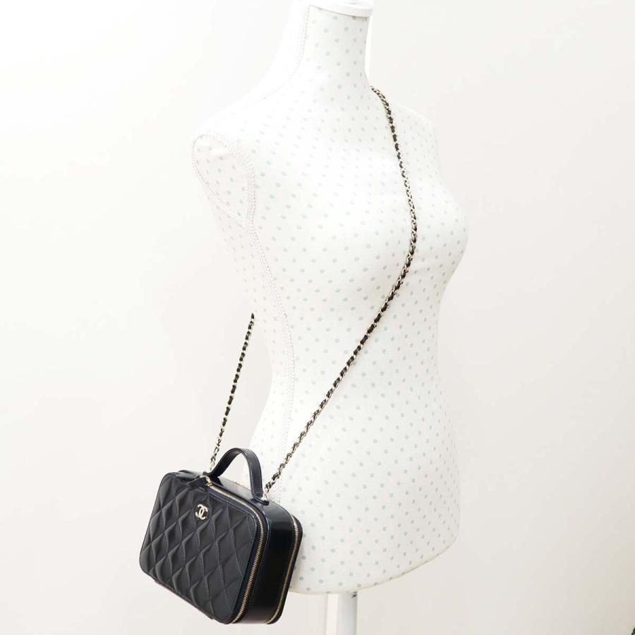 シャネルのバニティバック CHANEL シャネル マトラッセ 2WAYバニティバッグ ブラック