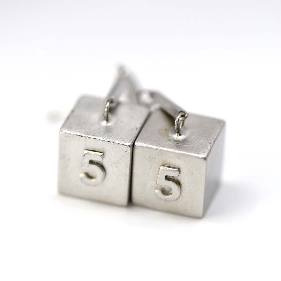 【美品】ピアス シャネル no5 キューブ シルバー H2811 箱付 楽天市場】質屋 ピアス CHANEL シャネル no5 キューブ シルバー