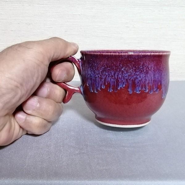 三池焼手作り陶器・流し模様を入れた赤い丸形マグカップ内白220cc(辰砂流し釉丸形マグカップ内白220cc) |  | 01