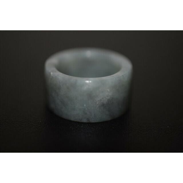 135-9 特売 19.0号 天然 翡翠 グレー リング 板指 広幅 指輪 馬鞍 