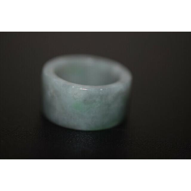 135-9 特売 19.0号 天然 翡翠 グレー リング 板指 広幅 指輪 馬鞍 
