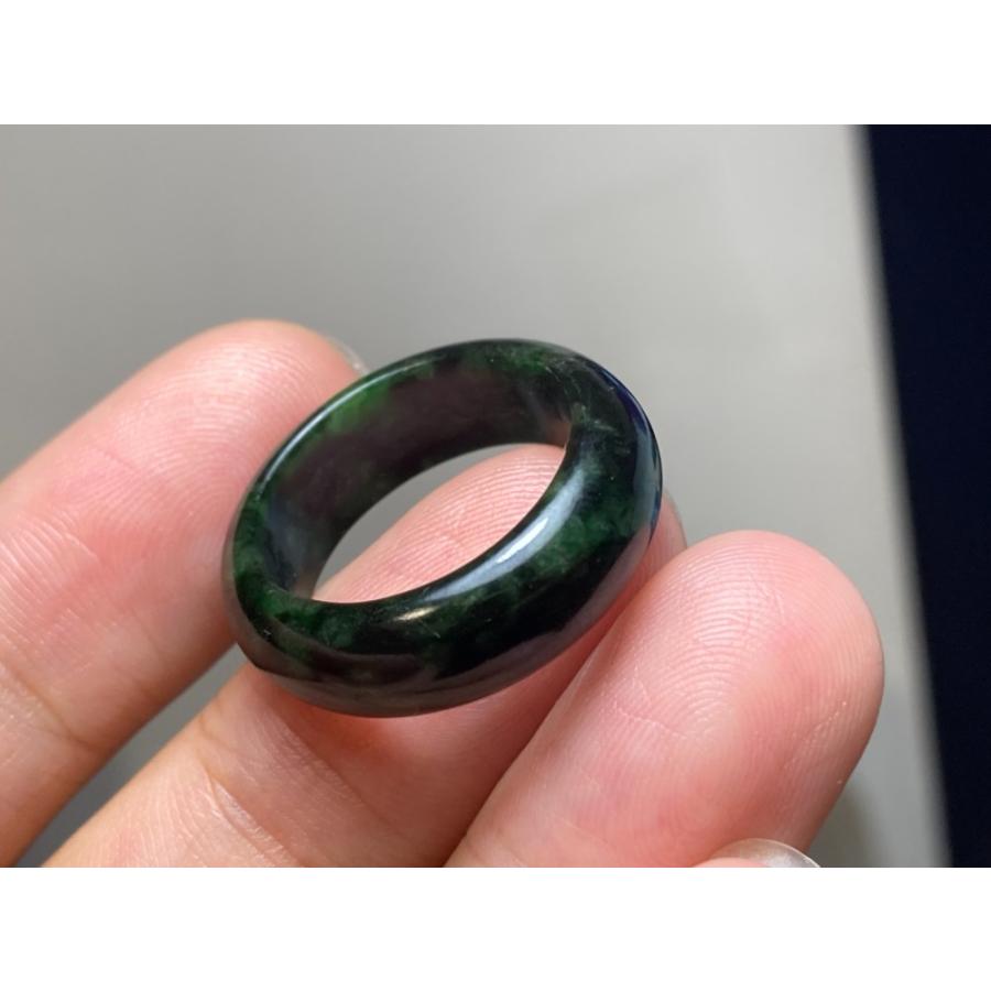 L7-191 一点物 墨緑色 13.5号 ミャンマー産天然 A貨 本翡翠 くりぬき