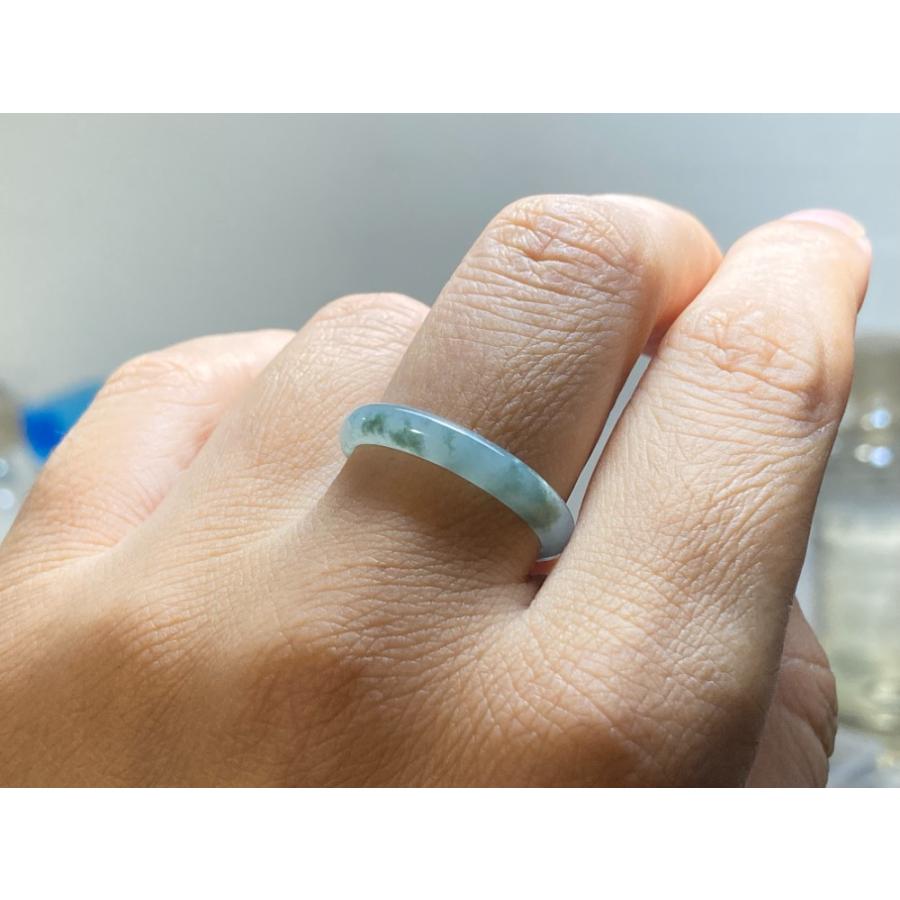 天然　青翡翠 L9-03 美品 薄青い 18.5号 天然グアテマラ産 A貨 本翡翠 くりぬき