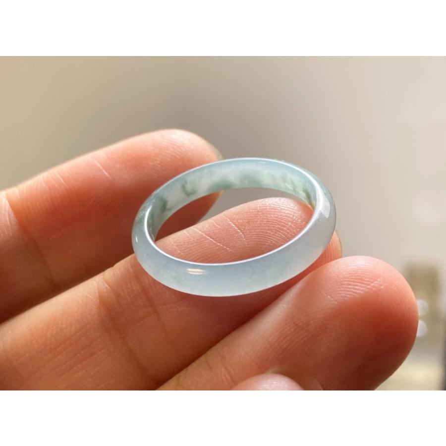 L9-03 美品 薄青い 18.5号 天然グアテマラ産 A貨 本翡翠 くりぬき