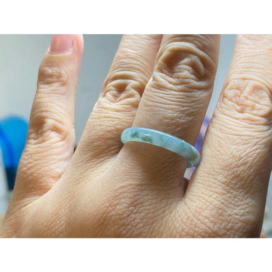 L9-03 美品 薄青い 18.5号 天然グアテマラ産 A貨 本翡翠 くりぬき