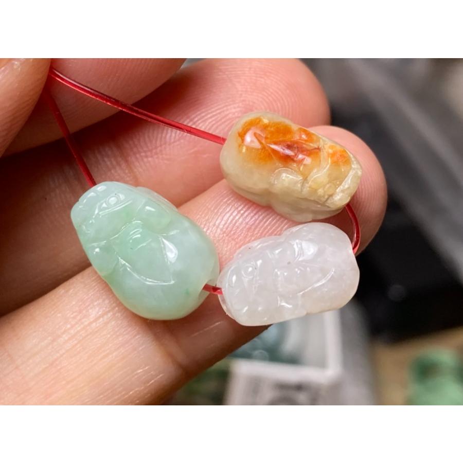 RS8-125 通穴 貔貅 赤翡翠 白瓷 薄緑 本翡翠 ミャンマー産 A貨 財布 