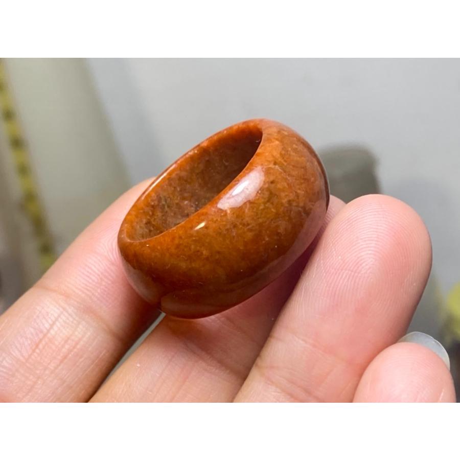L10-43 広幅 赤翡翠 キャラメル色 24.5号 ミャンマー産天然 A貨 本翡翠 