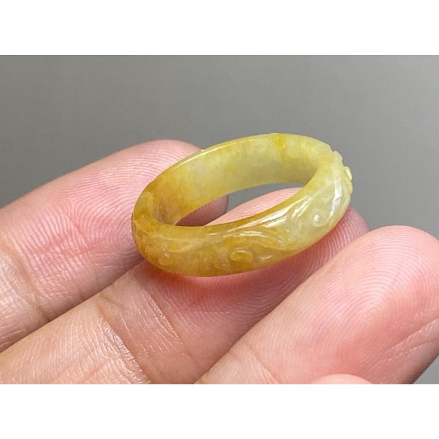 L11-206 氷種 彫花藤草 黄翡翠 13.0号 ミャンマー産 A貨 本翡翠