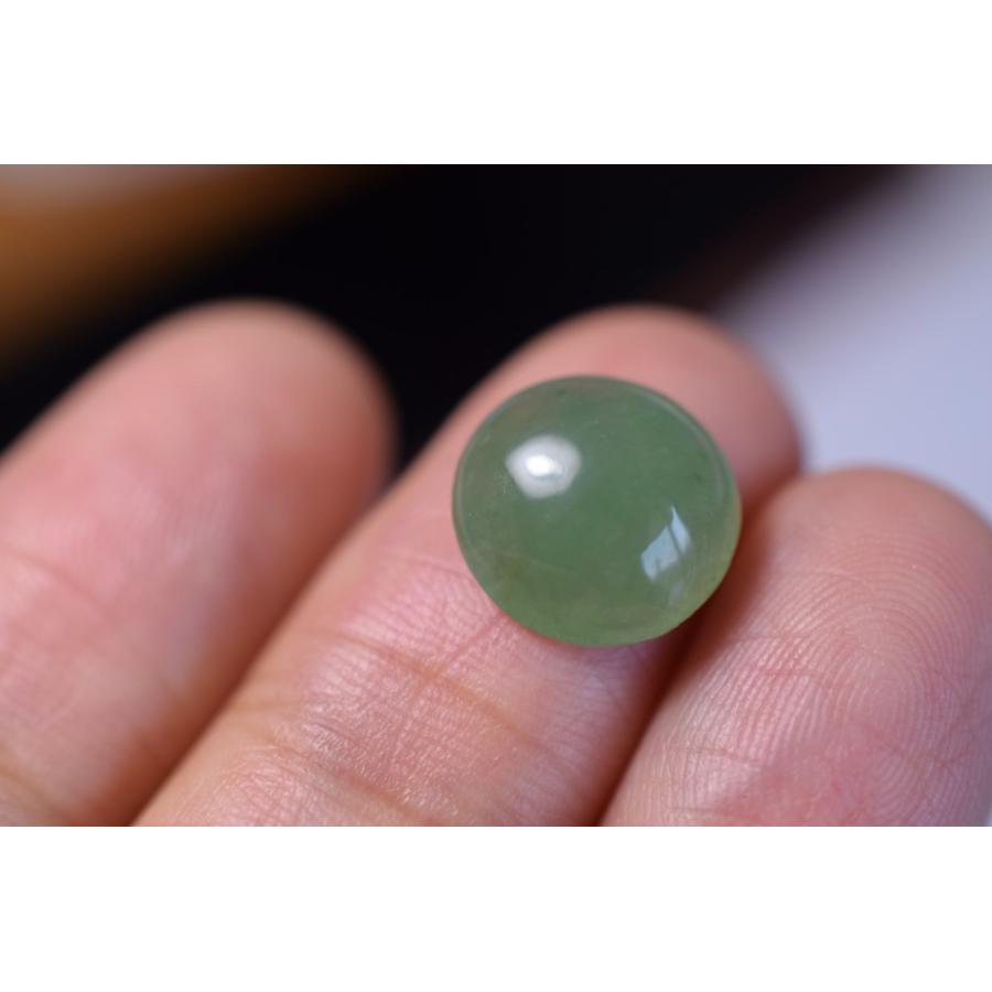 R23-44 ミャンマー産 天然 A貨 本翡翠 ルース 硬玉 ジェダイト : Mika