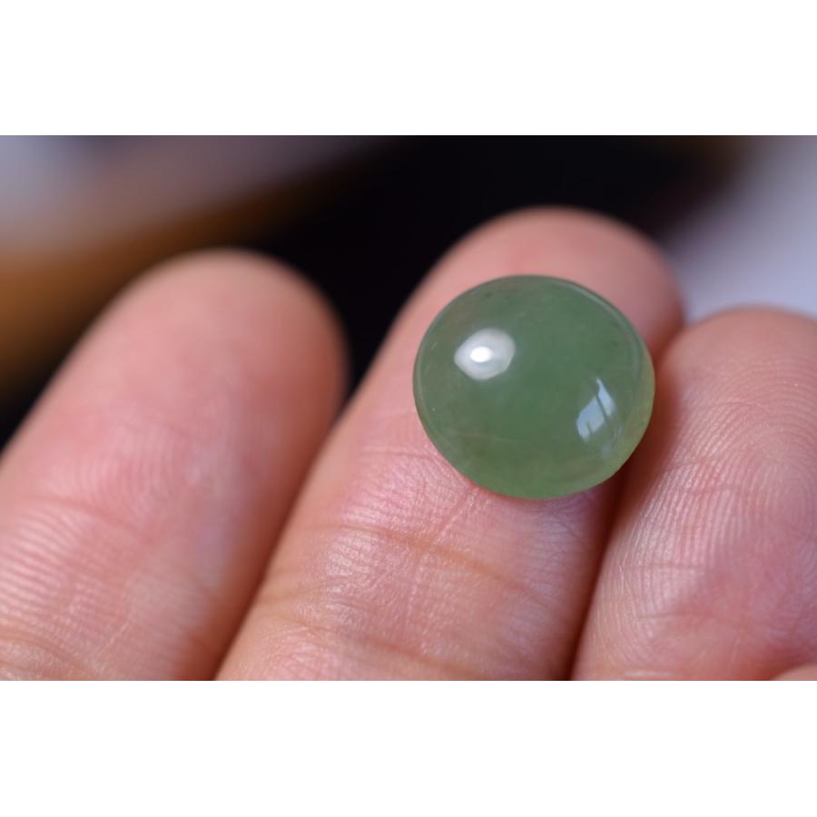 R23-44 ミャンマー産 天然 A貨 本翡翠 ルース 硬玉 ジェダイト : Mika