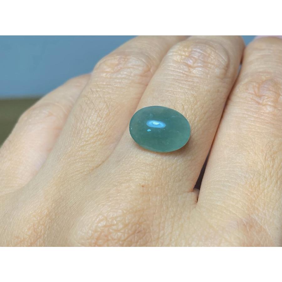 ミャンマー産翡翠(ジェダイト)のルース(約45g)