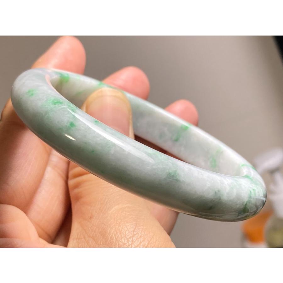 BG5-16 美品 花緑 56.0MM 真ん丸 ミャンマー産 天然本翡翠 バングル