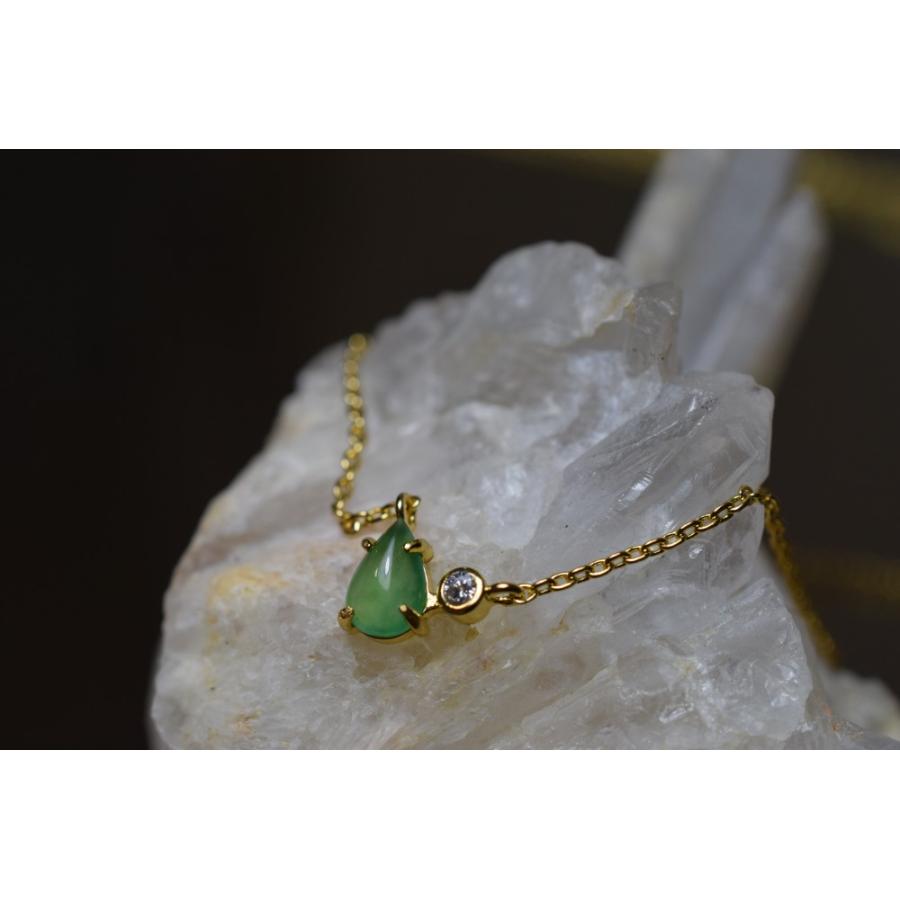 ミャンマー産 天然翡翠ペンダント（宝石鑑別書付き） ミャンマー産 天然翡翠ペンダント（宝石鑑別書付き）