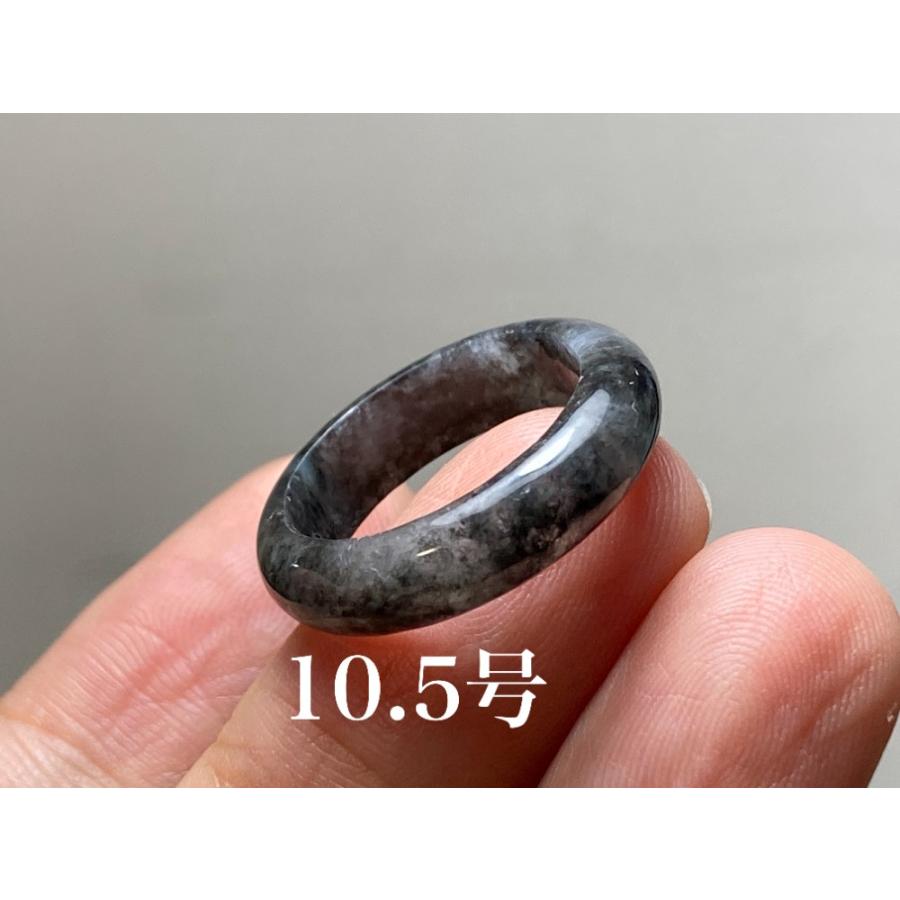 L7-89 黒翡翠 10.5号 ミャンマー産天然 A貨 本翡翠 くりぬき リング