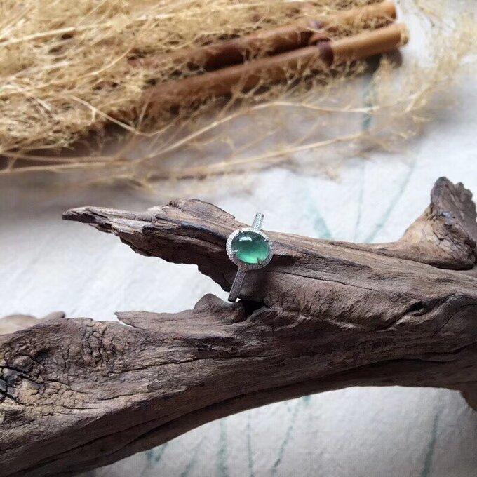 本翡翠氷種、k18金、天然ダイヤモンド指輪