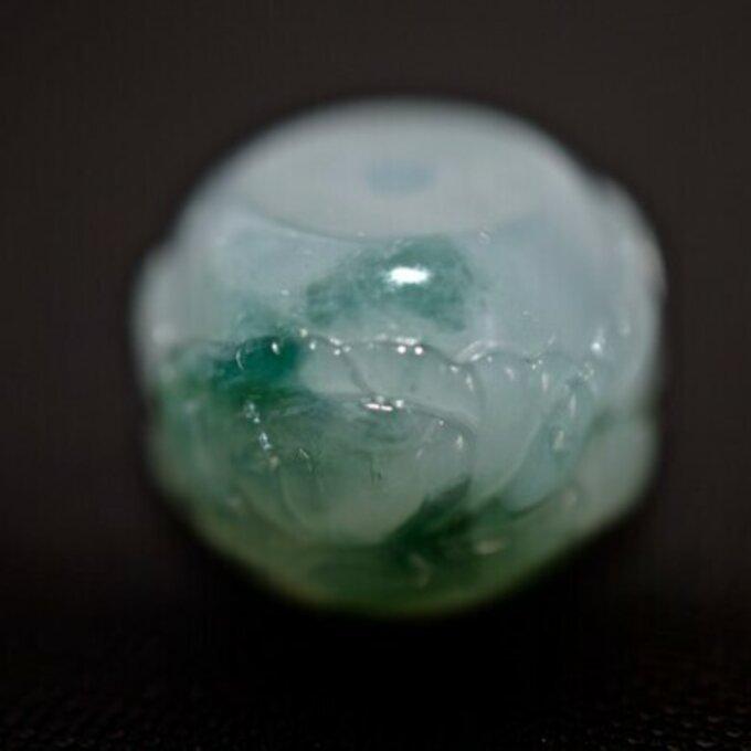 18 現品 翡翠 手彫花珠 蝶々 メンズ ネックレス ペンダント 玉壁 平安 
