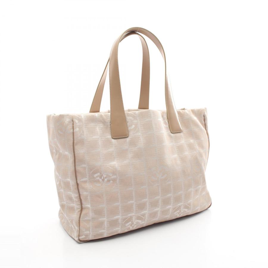 CHANEL（シャネル） ニュートラベルラインMM ブランドオフ レザー