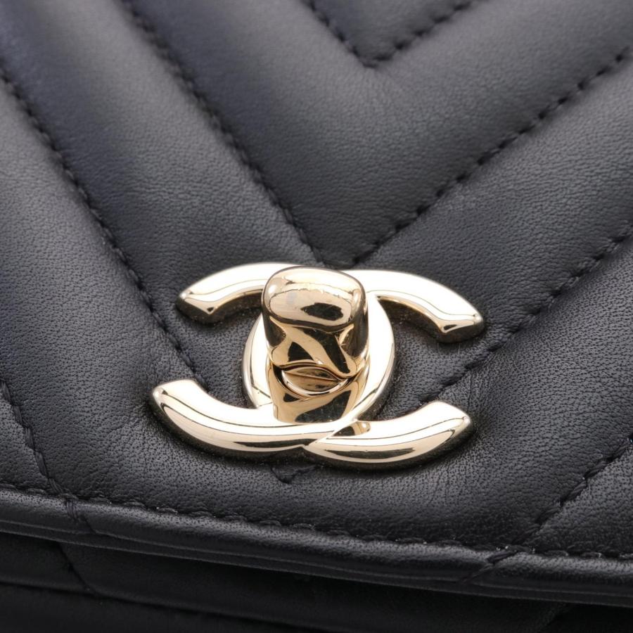 CHANEL（シャネル） シェブロン Vステッチ フルフラップ ブランドオフ