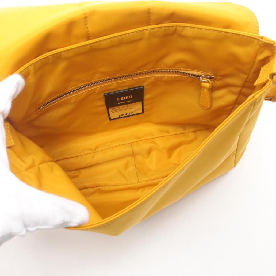 【未使用】フェンディ バケット ナイロン メッセンジャーバッグ ショルダーバッグ FENDI（フェンディ） バケット メッセンジャー ブランドオフ ナイロン